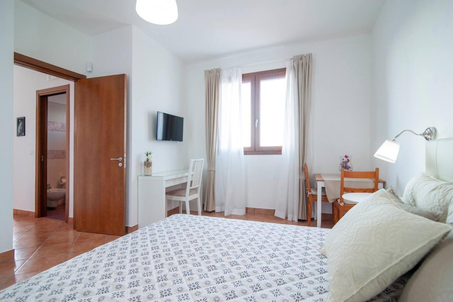 La Dimora Dei Conti Bed & Breakfast Collemeto Luaran gambar