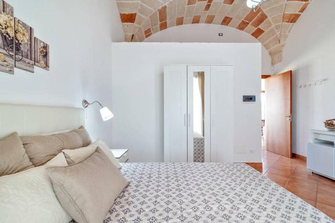 La Dimora Dei Conti Bed & Breakfast Collemeto Luaran gambar